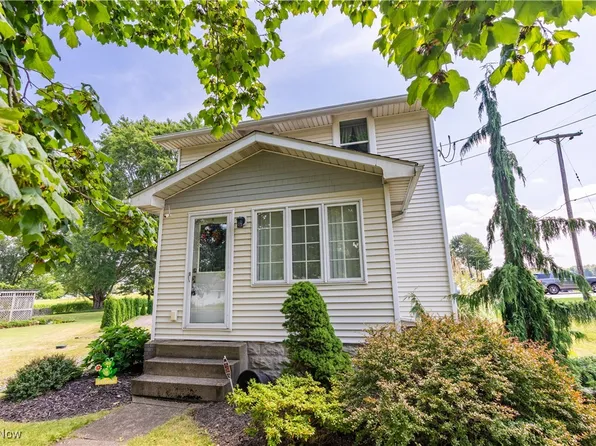 7142 Oakhill Ave NE, Alliance, OH 44601