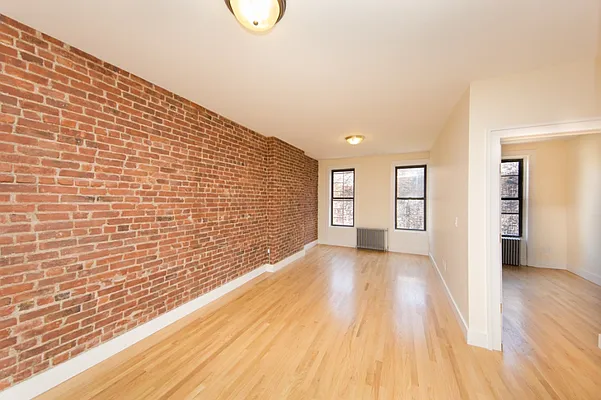 Rented by MNS | media 34