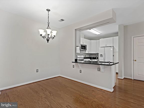 5th image of 100 Watkins Pond Blvd APT 304