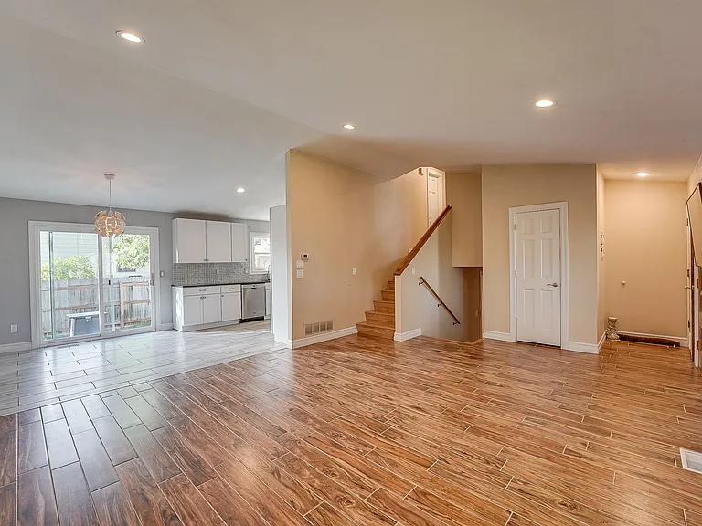 4274 Peach Tree Ct — Photo 3