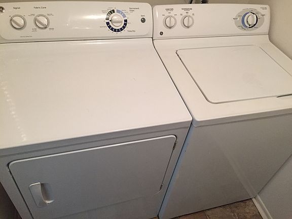 Washer/Dryer in unit