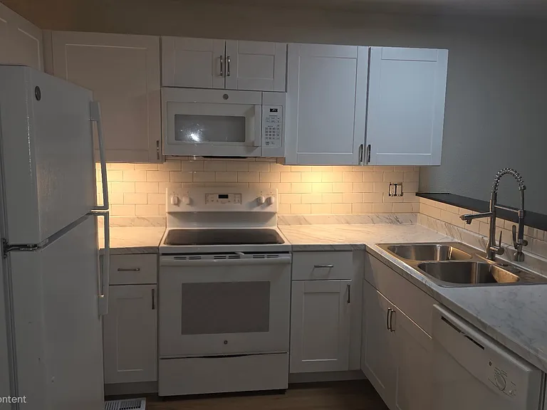 18131 E Arizona Ave #C — Photo 7