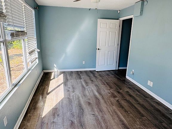 4th image of 2536 Friday Rd