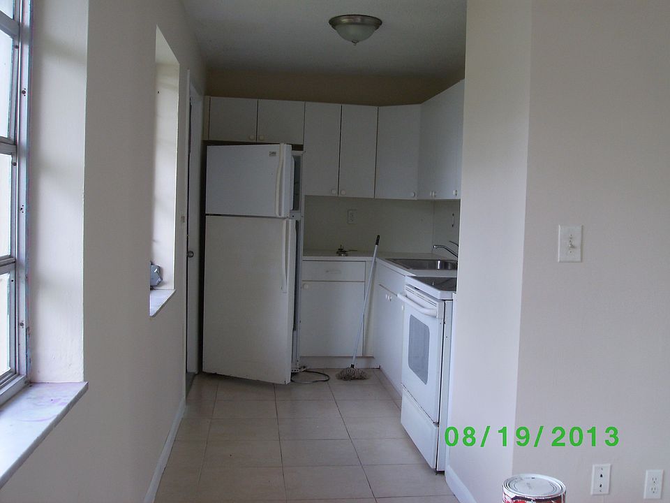 2nd image of 1901 Miami Rd APT 2