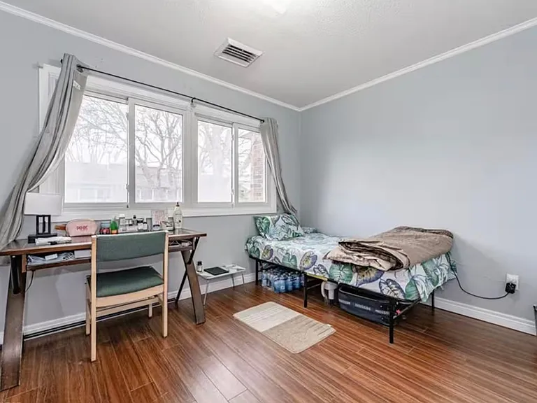 121 University Ave E #64 — Photo 18