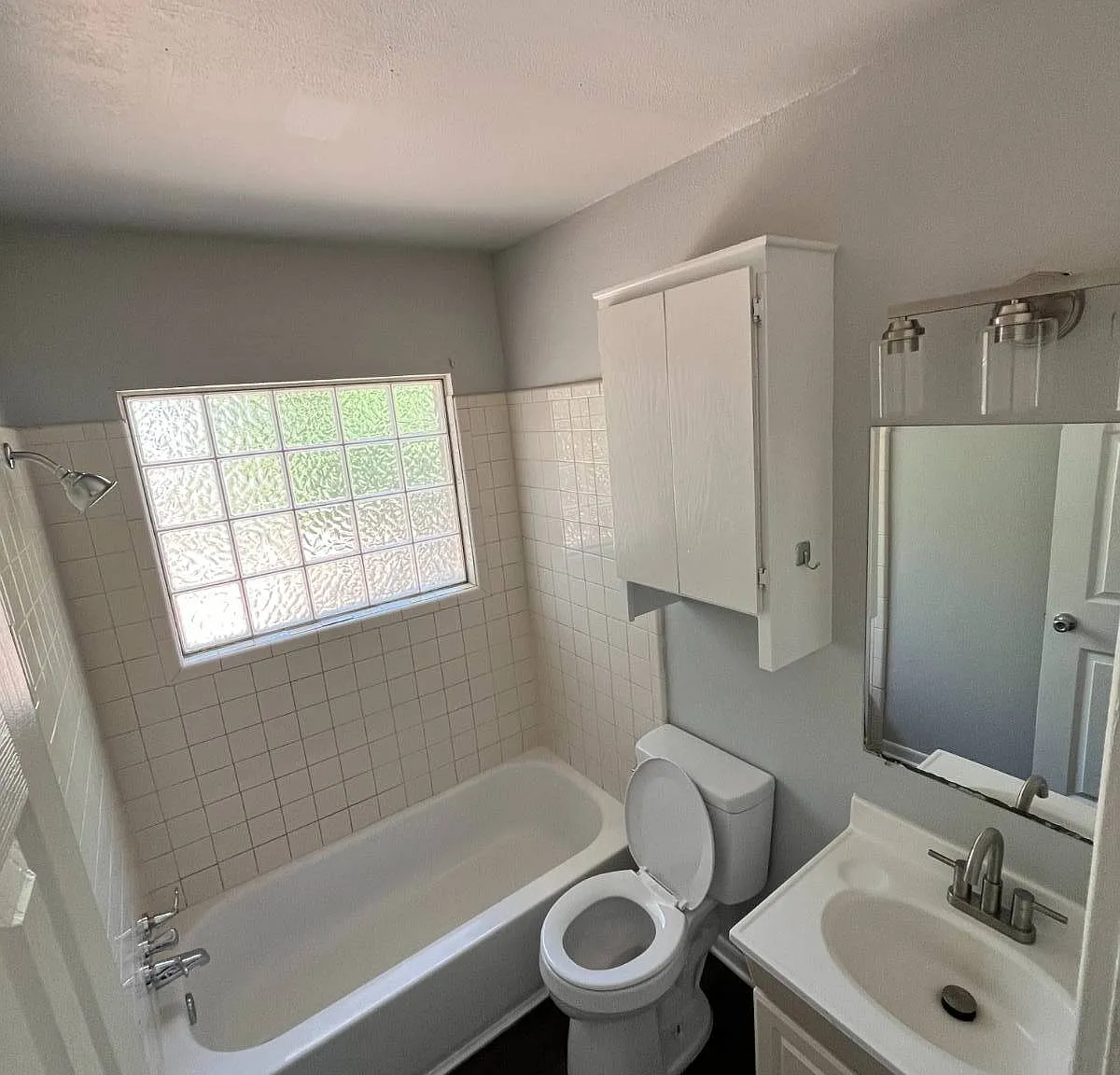 1 bed, 1.0 bath, 448 sqft, $800 — Photo 3