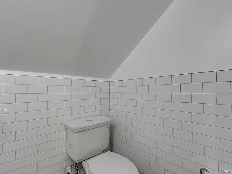 64 Lyons Rd — Photo 37