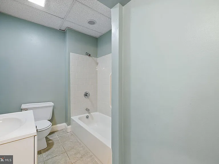 1401 Delaware Ave #1F — Photo 9