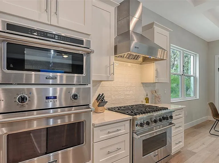 1537 Siesta Dr — Photo 30