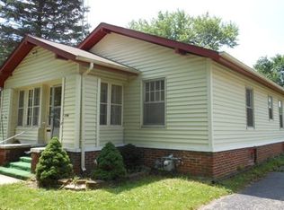 1194 Center St, Lake Geneva, WI 53147