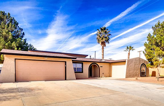 3rd image of 5572 Fernwood Cir