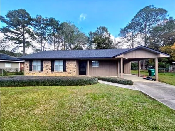 207 S Park Ln, Covington, LA 70433
