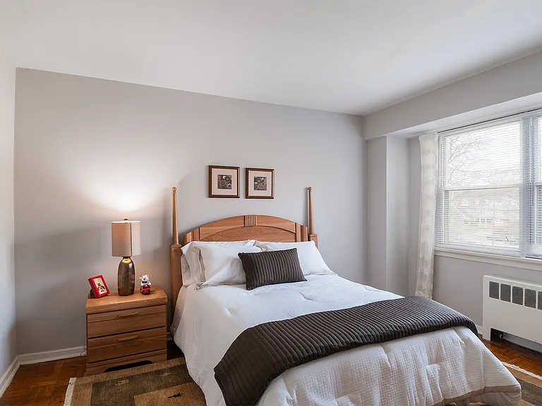 Large Bedroom