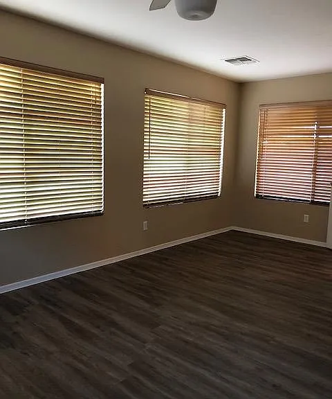 802 S 112th Ave — Photo 12