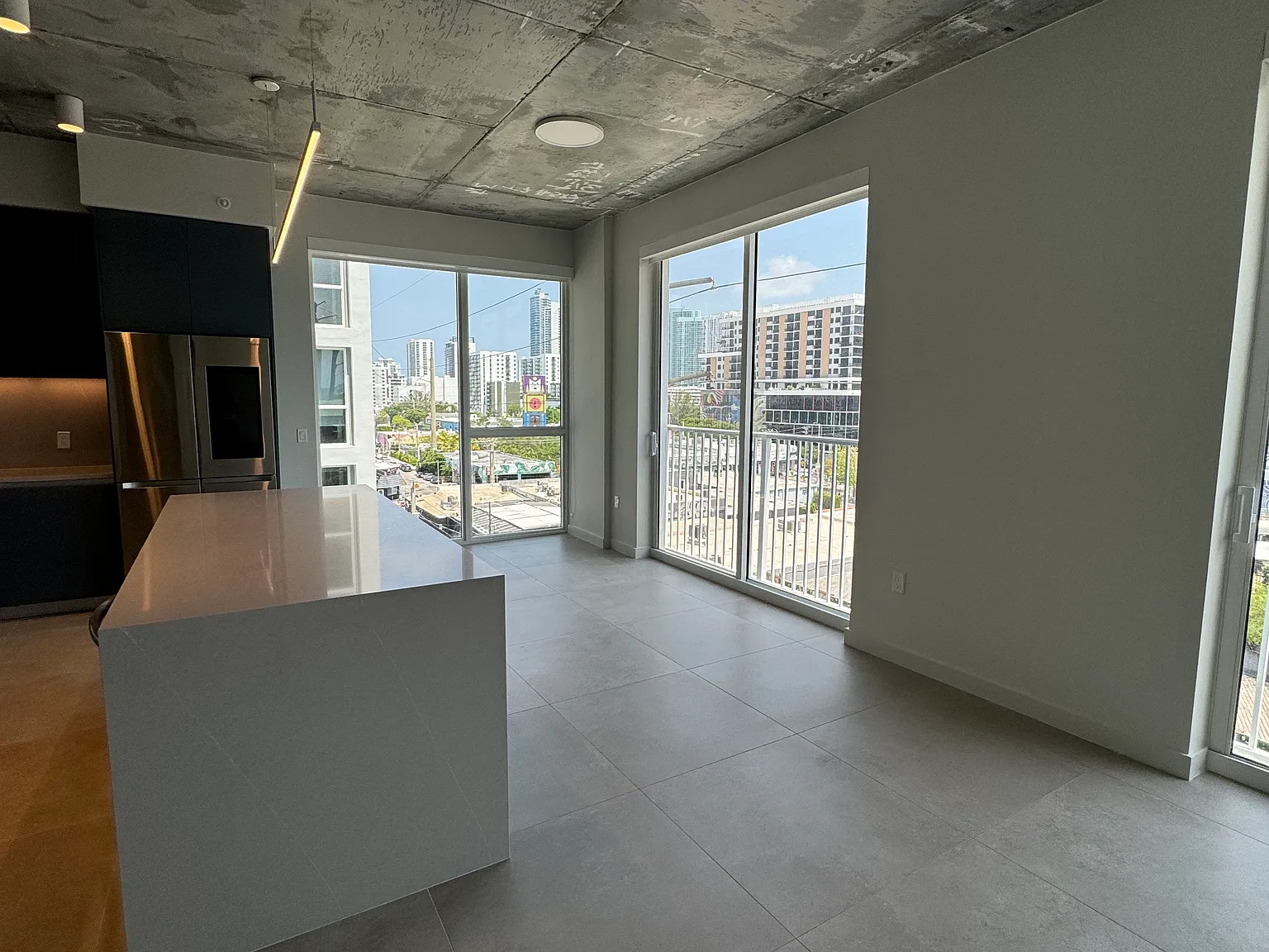 2 bed, 1070 sqft, $3,600 — Photo 2