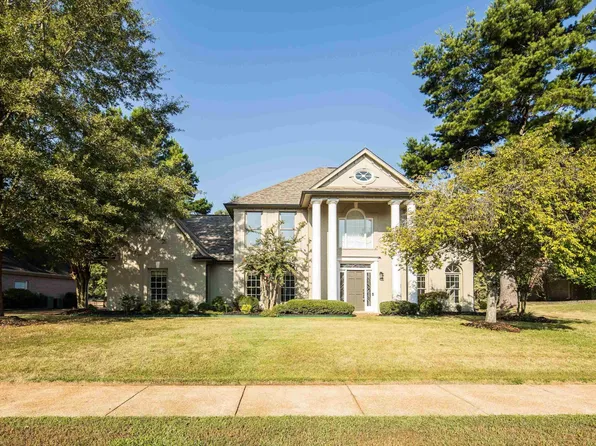 1911 Swynford Ln, Collierville, TN 38017