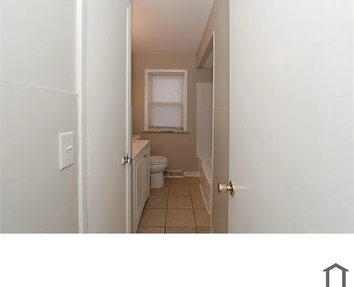 12328 Grannis Rd — Photo 32