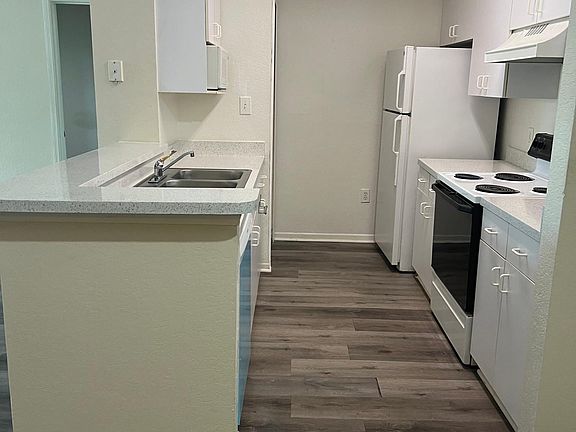 3rd image of 17106 Carrington Park Dr APT 617