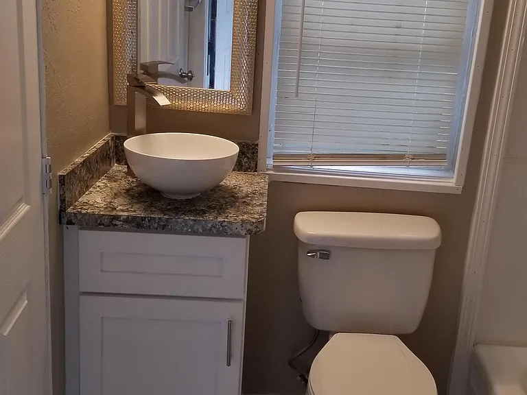 317 E Tarpon Ave — Photo 14