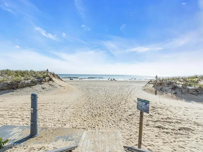 411 Ocean Ave — Photo 44