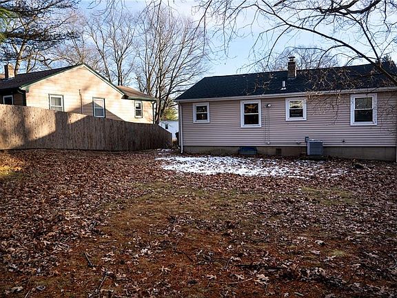 5th image of 24 Howard Ave