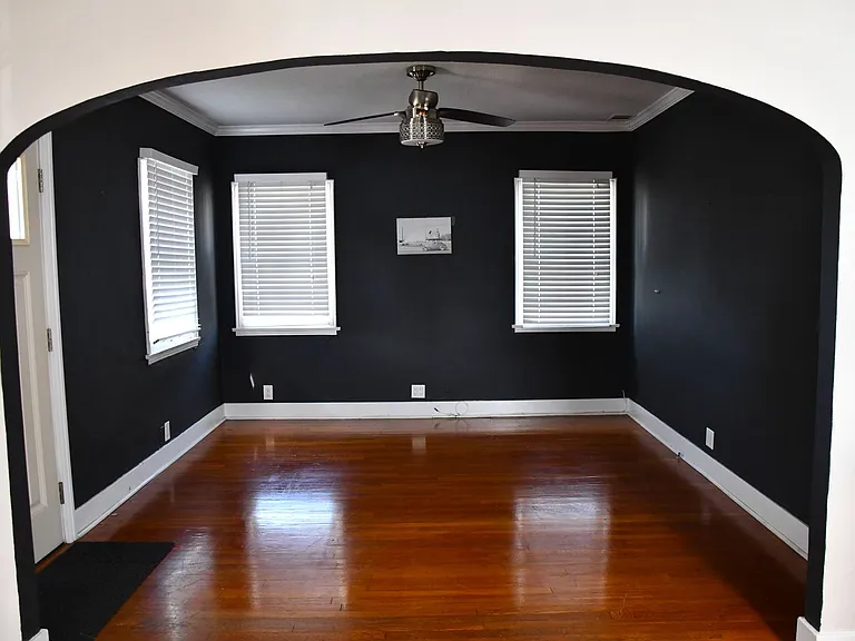 629 W Culver Ave — Photo 5