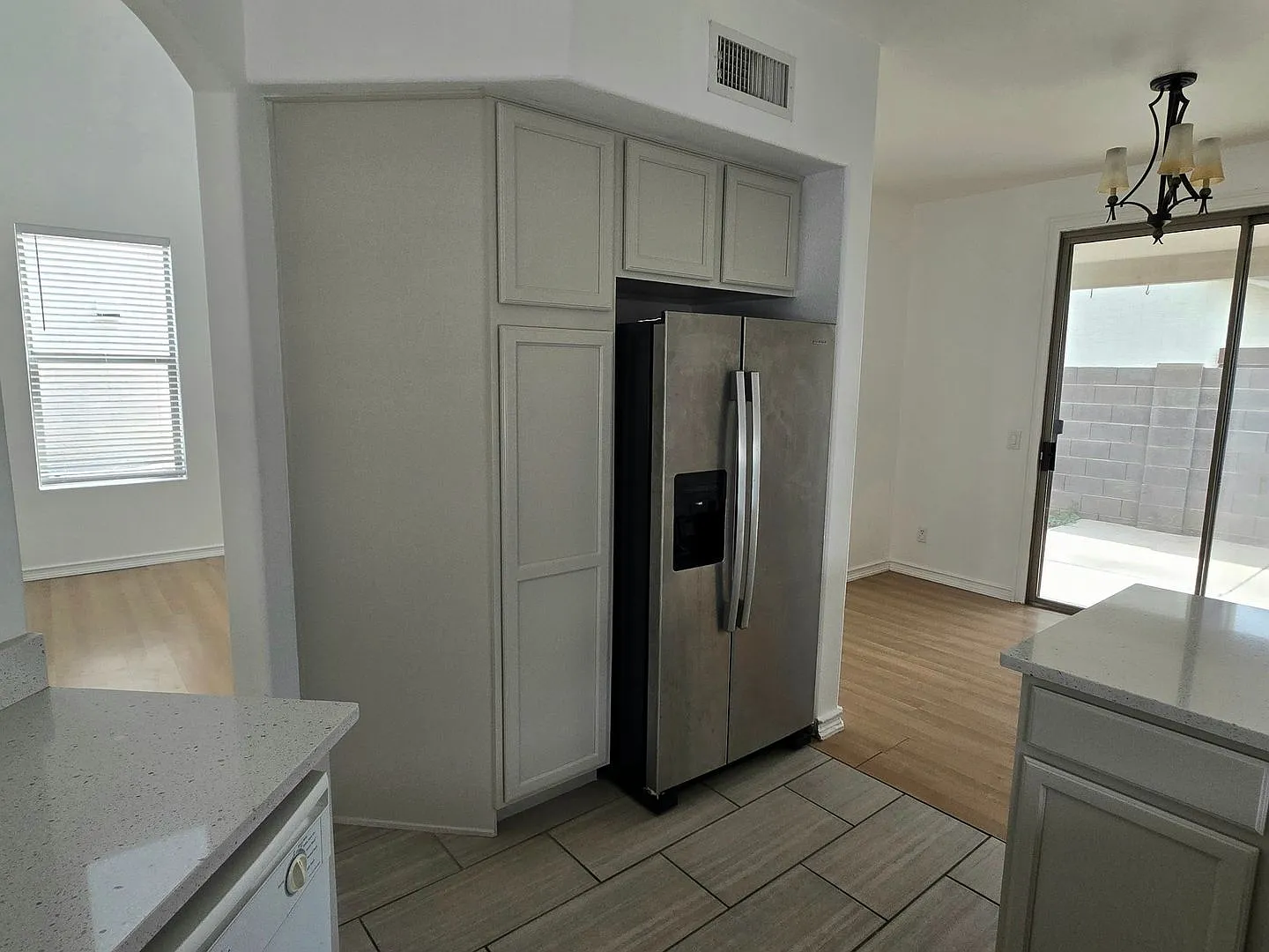 3-bedroom, 2.5 bath in northeast Mesa — Photo 3