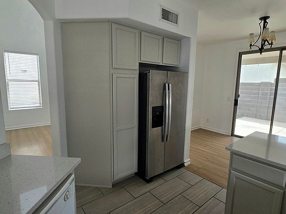 3rd image of 2123 N 30th St
