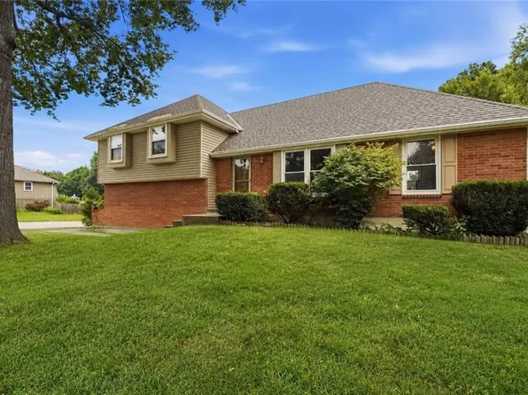 400 S Normandy Dr, Olathe, KS 66061