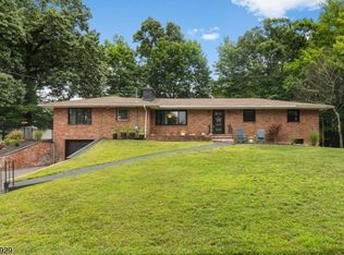49 Dogwood Dr, Oakland Boro, NJ 07436