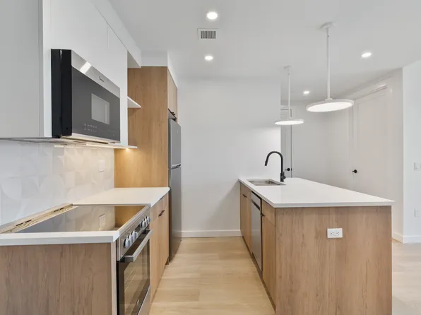 1615 Cedar Street image 2 of 15