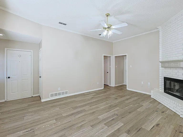 9708 Aberdeen Ave — Photo 13