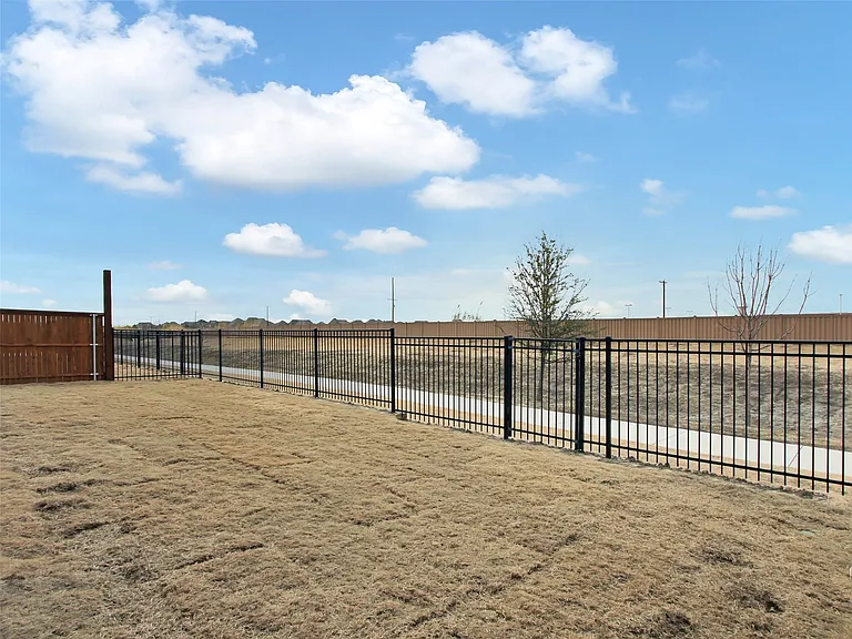 3717 Brinkley Dr — Photo 25
