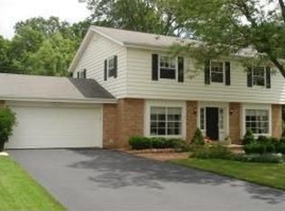 3308 W Riviera Ct, Mequon, WI 53092