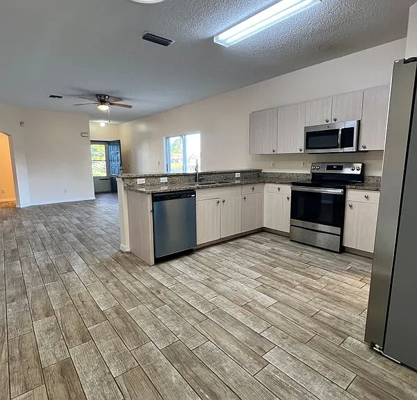 957 Bimini Ave — Photo 3