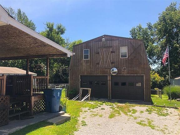 2nd image of 1708 Cherry Ln