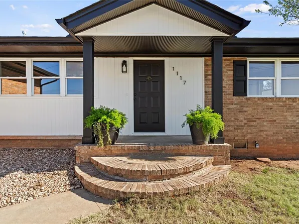 1117 Clearview Dr, Kingfisher, OK 73750