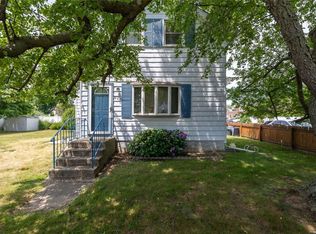 447 New York Ave, Lindenhurst, NY 11757
