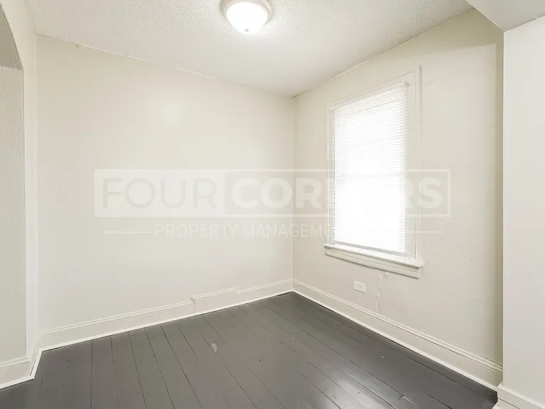 1007 South Main Street — Photo 17