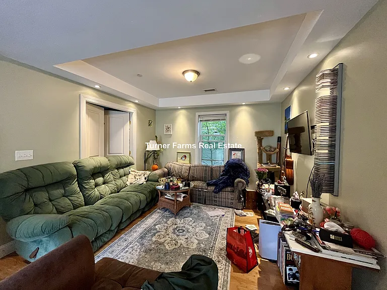 35 Forbes St #2F — Photo 14