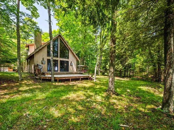 5666 Cave Point Ct, Sturgeon Bay, WI 54235