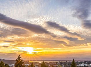 6015 Phinney Ave N APT 402, Seattle, WA