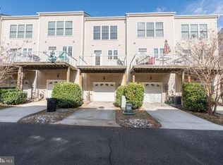 42635 Homefront Ter, Chantilly, VA 20152