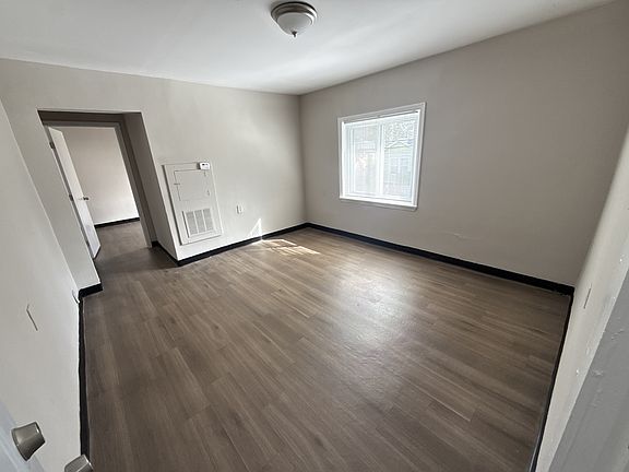 2nd image of 1293 Marcy St SE APT 4