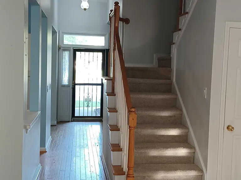5407 Crosland Ct E — Photo 7