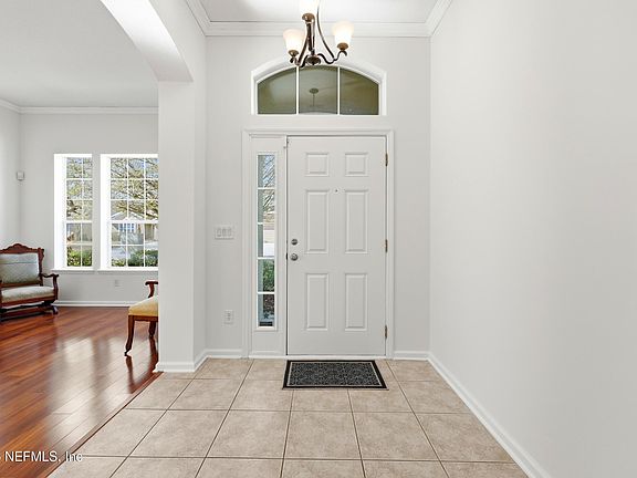 2nd image of 936 LAS NAVAS Place