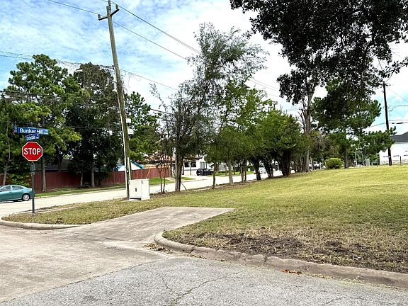 3rd image of 9746 Cedardale Dr Lot 26