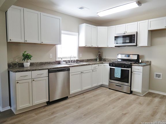 4th image of 435 harding