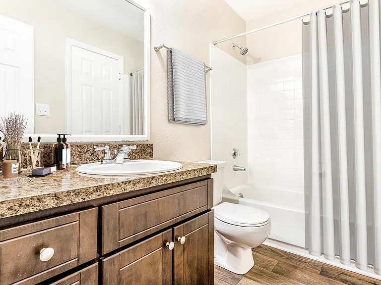 Southpark Commons Apartment Homes — Photo 18