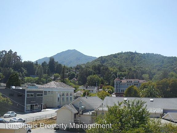3rd image of 357 Camellia Cir